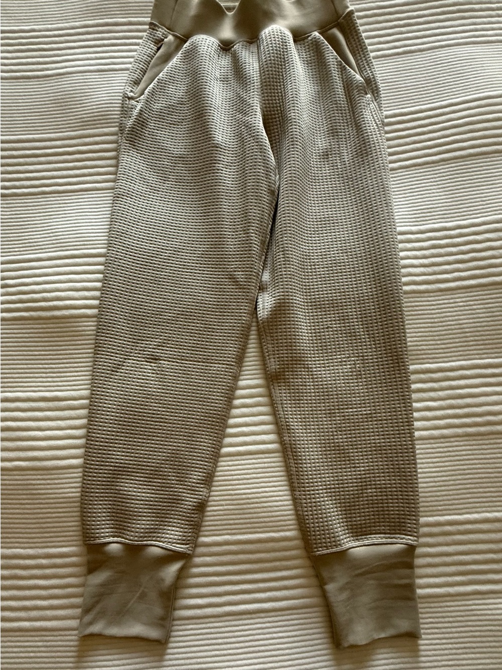 Lululemon athletica waffle/knit High-Rise Jogger Pants in Beige New without Tags